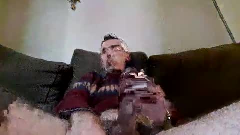 Snapshot of boybcn19 chatting on 02/20/25, 11:20 Your slavesexx19 online show from 02/20/25, 11:20