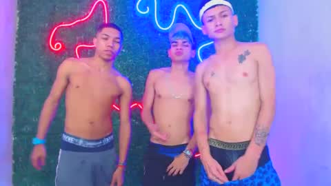 Snapshot of boybigcock_25cm chatting on 12/14/24, 08:13 jhon deivis online show from 12/14/24, 08:13