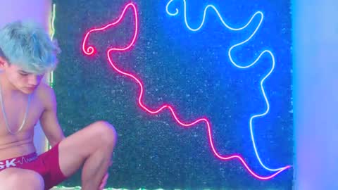 Snapshot of boybigcock_25cm chatting on 12/18/24, 11:40 jhon deivis online show from 12/18/24, 11:40