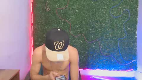 Snapshot of boybigcock_25cm chatting on 01/09/25, 01:18 jhon deivis online show from 01/09/25, 01:18