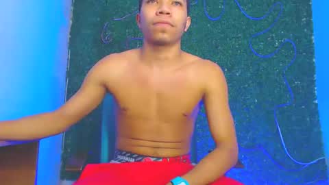 Snapshot of boybigcock_25cm chatting on 01/12/25, 01:53 jhon deivis online show from 01/12/25, 01:53