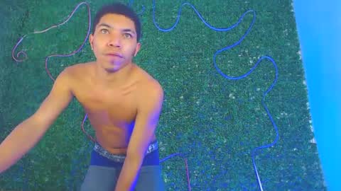 Snapshot of boybigcock_25cm chatting on 01/18/25, 07:59 jhon deivis online show from 01/18/25, 07:59