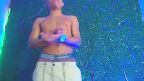 Snapshot of boybigcock_25cm chatting on 01/21/25, 02:00 jhon deivis online show from 01/21/25, 02:00