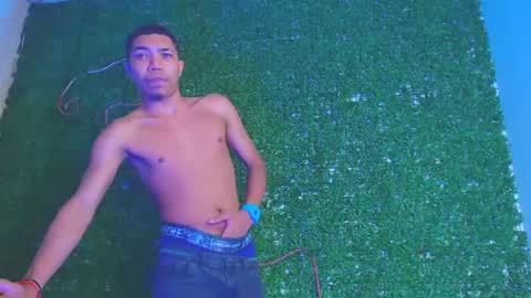 Snapshot of boybigcock_25cm chatting on 01/26/25, 03:17 jhon deivis online show from 01/26/25, 03:17