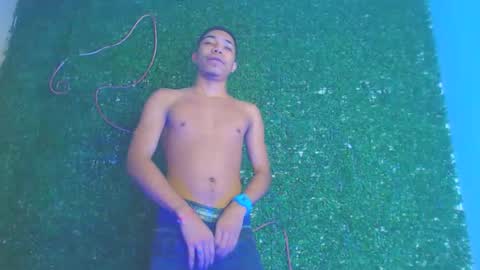 Snapshot of boybigcock_25cm chatting on 01/27/25, 02:10 jhon deivis online show from 01/27/25, 02:10