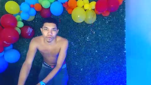 Snapshot of boybigcock_25cm chatting on 02/08/25, 06:22 jhon deivis online show from 02/08/25, 06:22