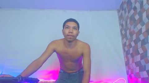 Snapshot of boybigcock_25cm chatting on 02/17/25, 07:26 jhon deivis online show from 02/17/25, 07:26