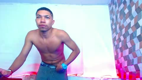 Snapshot of boybigcock_25cm chatting on 03/05/25, 10:33 jhon deivis online show from 03/05/25, 10:33