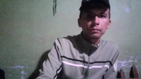 Snapshot of boycumlatino21 chatting on 01/06/25, 02:48 Boy online show from 01/06/25, 02:48