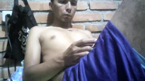 Snapshot of boycumlatino21 chatting on 01/07/25, 03:02 Boy online show from 01/07/25, 03:02
