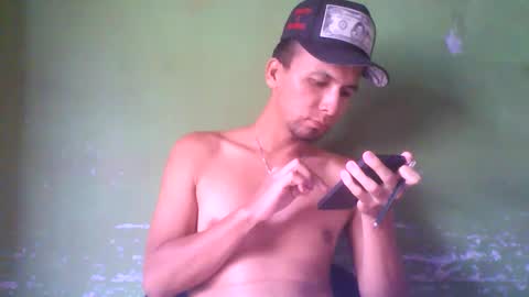 Snapshot of boycumlatino21 chatting on 01/16/25, 09:08 Boy online show from 01/16/25, 09:08