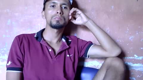 Snapshot of boycumlatino21 chatting on 10/04/25, 08:51 Boy online show from 10/04/25, 08:51