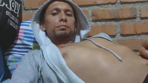 Snapshot of boycumlatino21 chatting on 03/29/26, 12:10 Boy online show from 03/29/26, 12:10