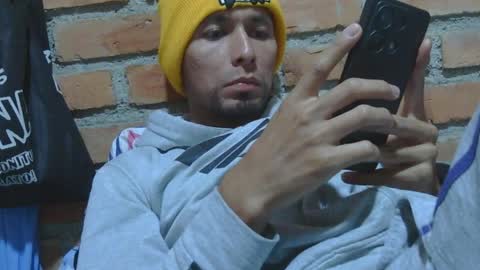 Snapshot of boycumlatino21 chatting on 04/06/26, 12:19 Boy online show from 04/06/26, 12:19