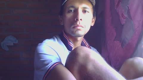 Snapshot of boycumlatino21 chatting on 04/14/26, 04:57 Boy online show from 04/14/26, 04:57