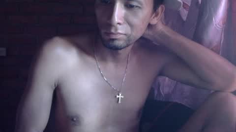 Snapshot of boycumlatino21 chatting on 04/22/26, 06:53 Boy online show from 04/22/26, 06:53