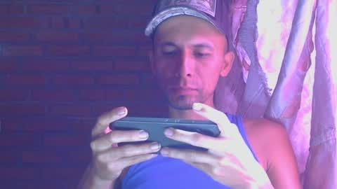 Snapshot of boycumlatino21 chatting on 05/02/26, 02:22 Boy online show from 05/02/26, 02:22