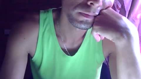 Snapshot of boycumlatino21 chatting on 05/18/26, 02:01 Boy online show from 05/18/26, 02:01