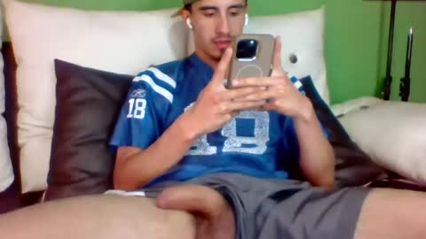 Snapshot of boyfriend_fuckme chatting on 07/17/26, 09:52 Felipe online show from 07/17/26, 09:52