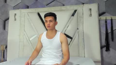 Snapshot of boyhot_mio chatting on 02/10/26, 02:37 boyhot_mio online show from 02/10/26, 02:37