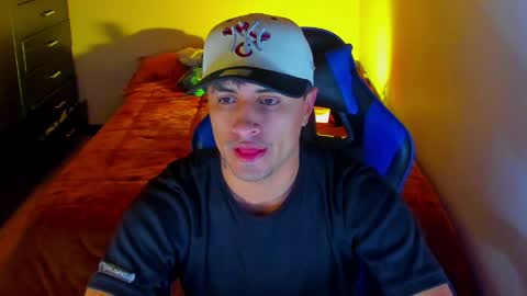 Snapshot of boylatin_777 chatting on 04/30/26, 12:06 miguel online show from 04/30/26, 12:06