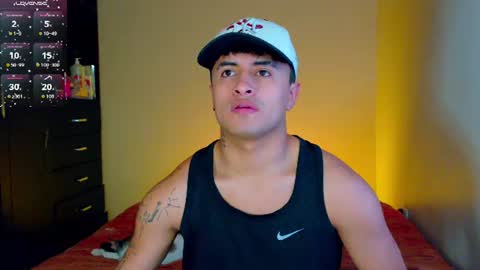 Snapshot of boylatin_777 chatting on 07/09/26, 11:53 miguel online show from 07/09/26, 11:53