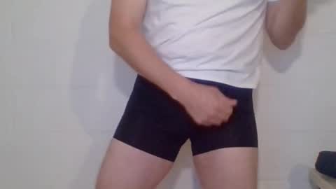 Snapshot of boynextdoor720 chatting on 11/01/25, 05:26 BoyNextDoor online show from 11/01/25, 05:26