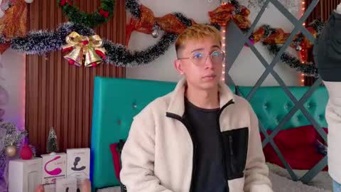 Snapshot of boys_2_play chatting on 12/03/25, 01:09 Axel Chris online show from 12/03/25, 01:09