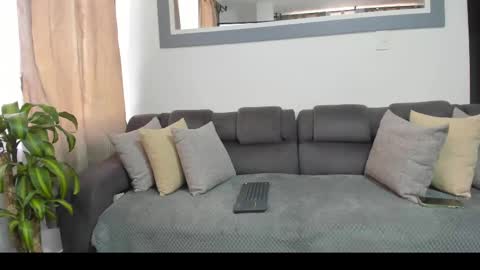 boys_blackandwhite online show from 02/28/25, 09:01