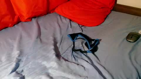 boys_dont_cryy online show from 06/09/26, 11:49