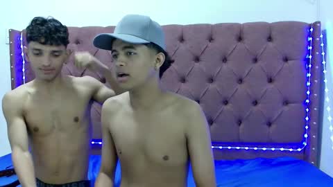 ALEX - TAYLER  -MIKE online show from 02/18/25, 07:41