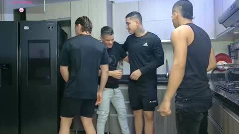 Angelo Mark Fernando Taylor online show from 12/18/25, 11:38