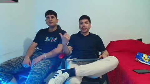 Snapshot of boyshots6331 chatting on 02/01/26, 01:15 boyshots6331 online show from 02/01/26, 01:15