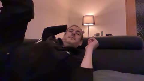 boytoyhh online show from 12/14/25, 11:42