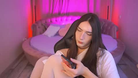 Nova online show from 09/27/25, 10:37