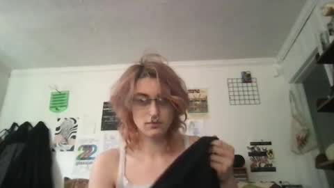 Snapshot of boywithbug chatting on 03/04/25, 07:22 boywithbug online show from 03/04/25, 07:22