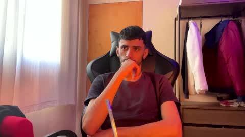 boyzinm2 online show from 09/09/25, 05:45