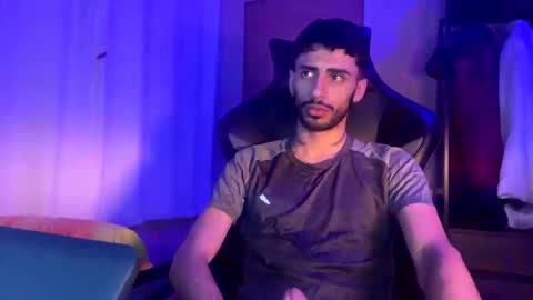 boyzinm2 online show from 09/15/25, 06:02