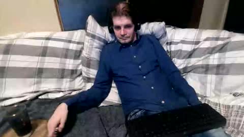 bponie1 online show from 11/22/25, 01:37