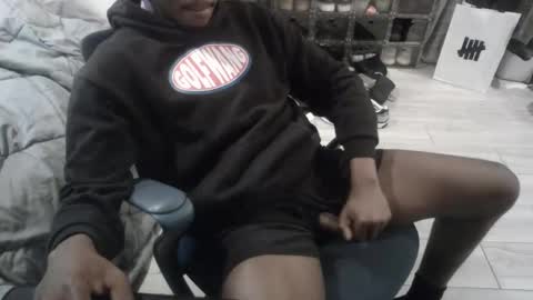 Snapshot of bquen400 chatting on 09/19/25, 05:02 bquen400 online show from 09/19/25, 05:02