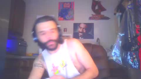 Snapshot of brad1115 chatting on 12/04/24, 04:21 Bradley online show from 12/04/24, 04:21