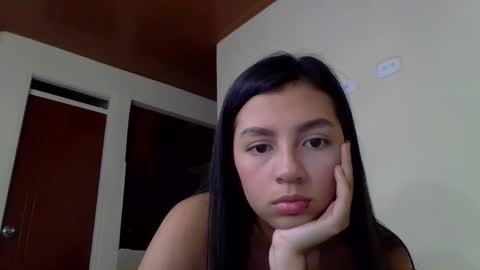 Snapshot of brad_and_emma293215 chatting on 09/17/25, 11:39 brad_and_emma293215 online show from 09/17/25, 11:39