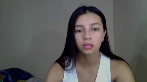 Snapshot of brad_and_emma293215 chatting on 10/05/25, 07:34 brad_and_emma293215 online show from 10/05/25, 07:34