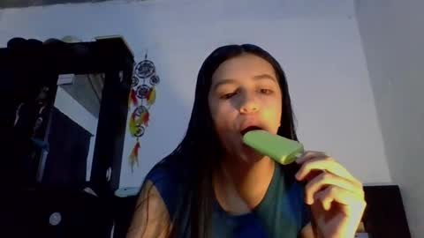 brad_and_emma293215 online show from 02/25/26, 07:45