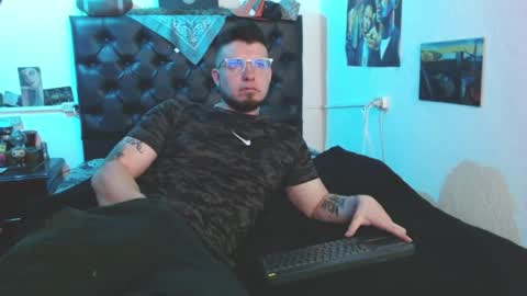 brad hot boy online show from 05/06/26, 04:23
