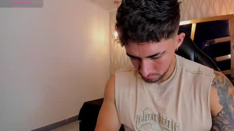 Snapshot of brad_summer chatting on 05/02/26, 11:21 brad summer online show from 05/02/26, 11:21