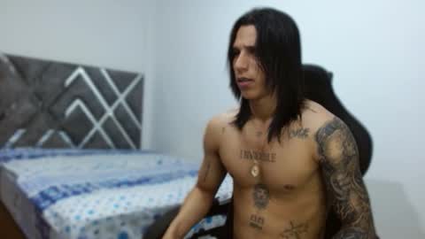 Snapshot of brad_wesley__ chatting on 11/28/25, 07:49 Brad online show from 11/28/25, 07:49