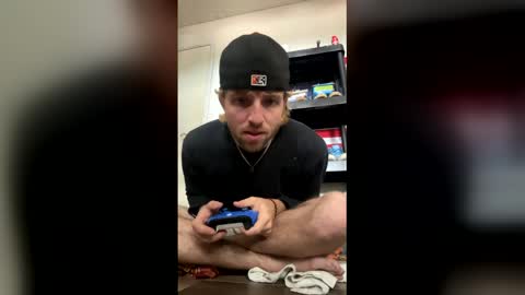 braden_thompson2012 online show from 04/27/26, 10:08