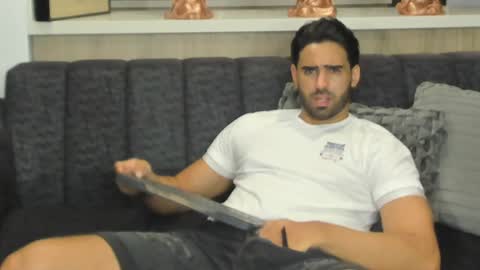 bradleymartin7 online show from 01/31/25, 04:25