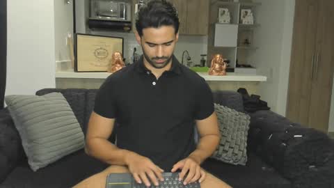 bradleymartin7 online show from 02/13/25, 01:29